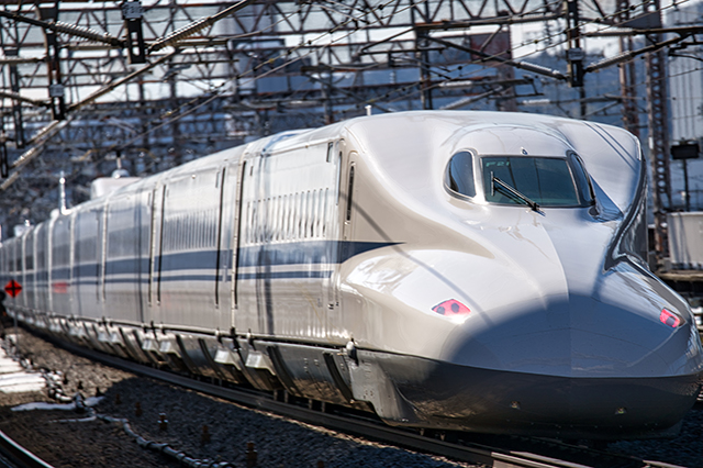 A Comprehensive Guide to Traveling from Tokyo to Osaka: Comparing Shinkansen, Highway Bus, and Air Travel